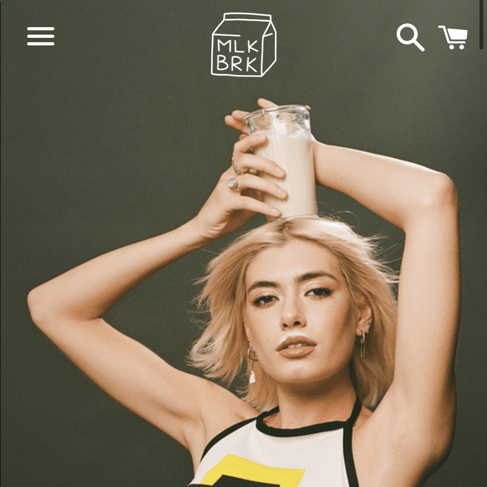 ONLINE VINTAGE STORE!